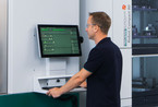 MCM Bedienung - Das flexible und bedienerkomfortable Fehlmann Leitrechnersystem steuert und überwacht automatisierte Maschinenanlagen inkl. Roboter.